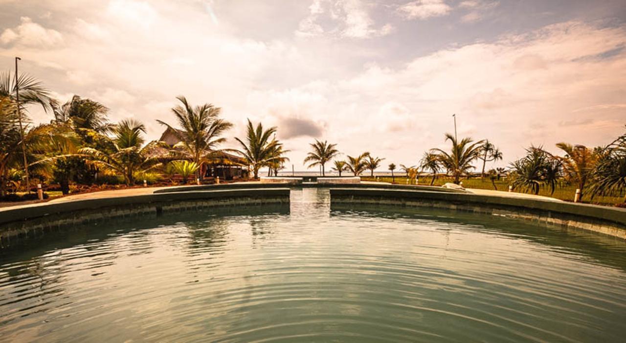 Turtle Beach Hotel Ujunggenteng Pokoj fotografie